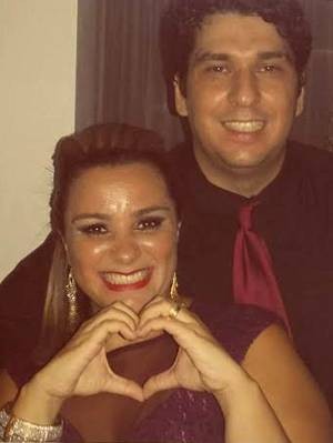 Ana Paula Sirotheau e marido. Belém (Foto: Ana Paula Sirotheau/ Arquivo Pessoal) Ana Paula Sirotheau e marido. Belém (Foto: Ana Paula Sirotheau/ Arquivo Pessoal)