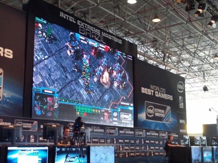 Um dos maiores campeonatos de games do mundo, o Intel Extreme Master, fará parte novamente da Campus Party (Foto: TechTudo/Thiago Dias) (Foto: Um dos maiores campeonatos de games do mundo, o Intel Extreme Master, fará parte novamente da Campus Party (Foto: TechTudo/Thiago Dias)) Um dos maiores campeonatos de games do mundo, o Intel Extreme Master, fará parte novamente da Campus Party (Foto: TechTudo/Thiago Dias) (Foto: Um dos maiores campeonatos de games do mundo, o Intel Extreme Master, fará parte novamente da Campus Party (Foto: TechTudo/Thiago Dias))
