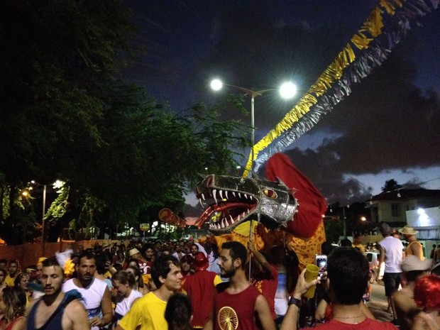 Dragão do &#39;Eu Acho é Pouco&#39; faz parte das tradições do carnaval de Olinda (Foto: Lorena Andrade / G1)