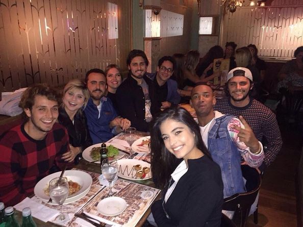 Famosos se reúnem em restaurante no Rio (Foto: Reprodução/Instagram)