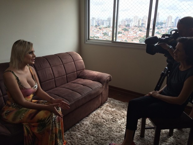 Andressa Urach dá entrevista para CNN Internacional (Foto: Divulgação)