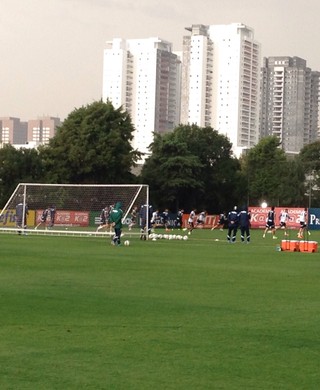 Palmeiras volta aos treinos com Egídio, mas sem Lucas Barrios