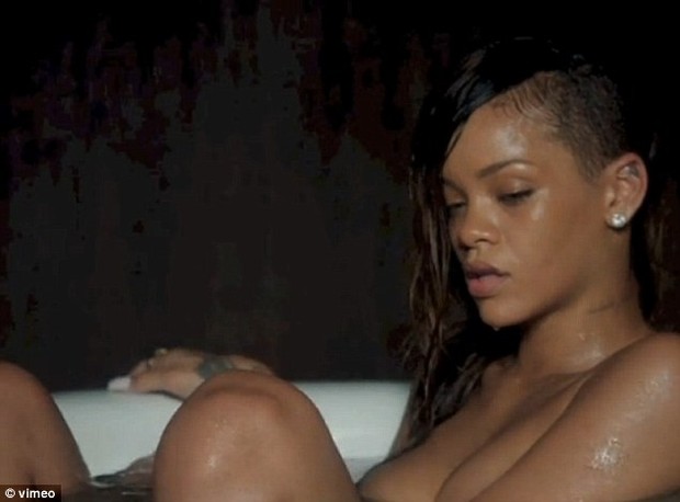 Rihanna  (Foto: Reprodução / Vimeo)