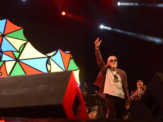 O maestro Ademir Araújo, conhecido como Formiga, regeu a primeira orquestra que tocou no baile (Foto: Luka Santos / G1)