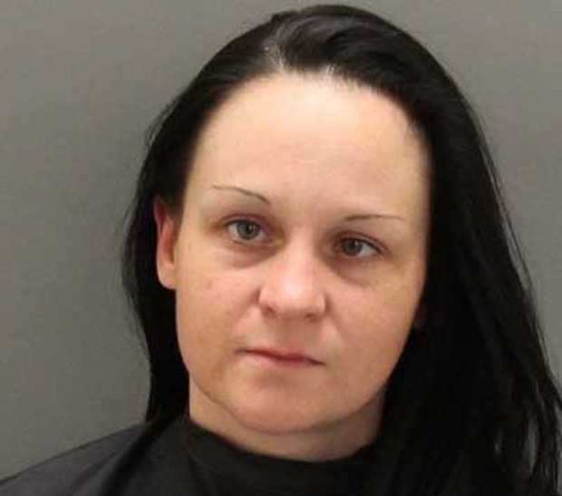 Aimee Marie James foi presa porque exibiu os seios para detento em cadeia (Foto: Oconee County Sheriff's Office)