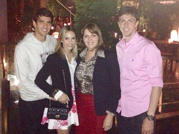 Kaka com Família (Foto: Reprodução / Instagram) Kaka com Família (Foto: Reprodução / Instagram)