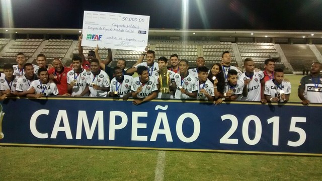 Vitória, campeão da Copa do Nordeste Sub-20 (créditos: Denison Roma/GloboEsporte.com)
