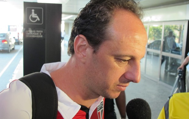 Rogério Ceni são paulo embarque chile (Foto: Marcos Guerra / Globoesporte.com)