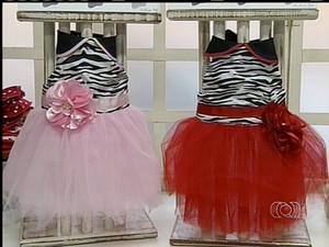 Empresária confecciona vestidos e vende para municípios do Tocantins (Foto: Reprodução/TV Anhanguera)