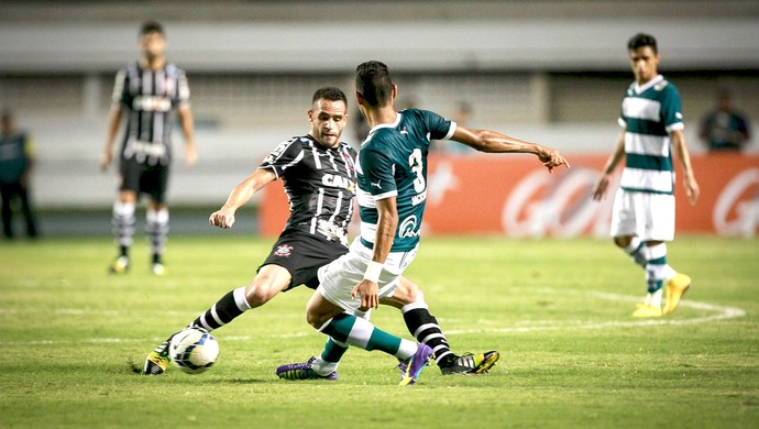 Renato Augusto, Goiás X corinthians (Foto: Tarso Sarraf / Agência estado)