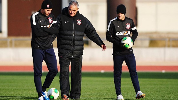 Tite Paulo André Martinez treino Corinthians (Foto: Marcos Ribolli / Globoesporte.com)