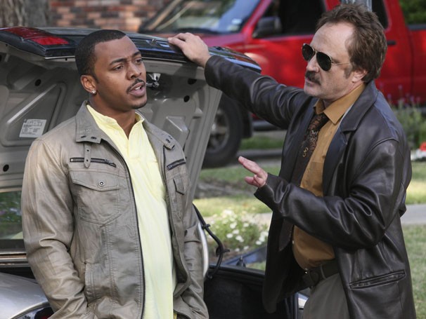 Dan pede a ajuda de Julius, um criminoso em condicional, para a investigação (Foto: Divulgação / Twentieth Century Fox)
