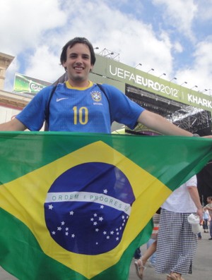 Eduardo, torcedor brasileiro em Carcóvia para assistir ao jogo Portugal x Holanda (Foto: Rafael Maranhão / Globoesporte.com)