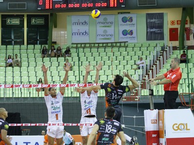 maringá canoas vôlei superliga (Foto: Fernando Tanaka / Copel Telecom Maringá Vôlei )