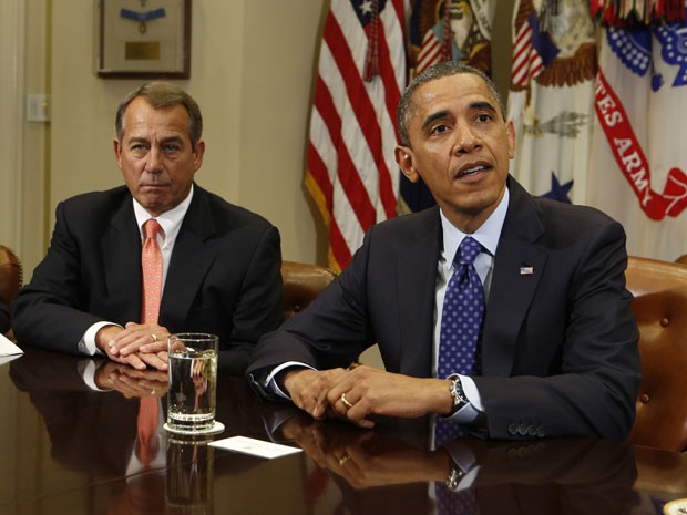 O presidente dos EUA Barack Obama reúne-se com legisladores nesta sexta-feira (16) na Casa Branca (Foto: Reuters)