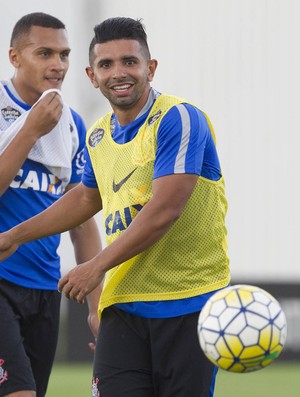 Guilherme volta ao Corinthians, foca no G-6 e elogia Jô: 