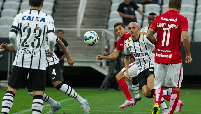 nilmar rafael moura he-man gol inter internacional corinthians (Foto: Alexandre Lops/Divulgação Inter) nilmar rafael moura he-man gol inter internacional corinthians (Foto: Alexandre Lops/Divulgação Inter)