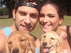 Ex-BBBs Eliéser e Kamilla posam com cachorros: 'Filhos'