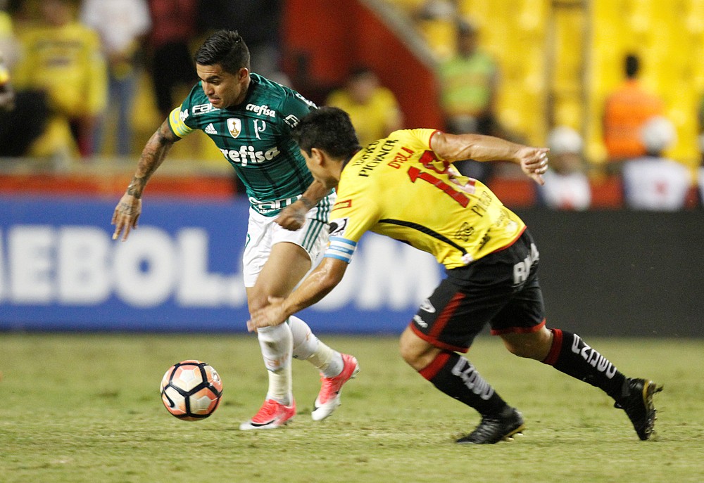  Atuações do Palmeiras: Willian para em goleiro adversário, e desvio trai Prass