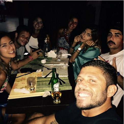 Paula Morais curtindo com os amigos (Foto: Instagram / Reprodução)