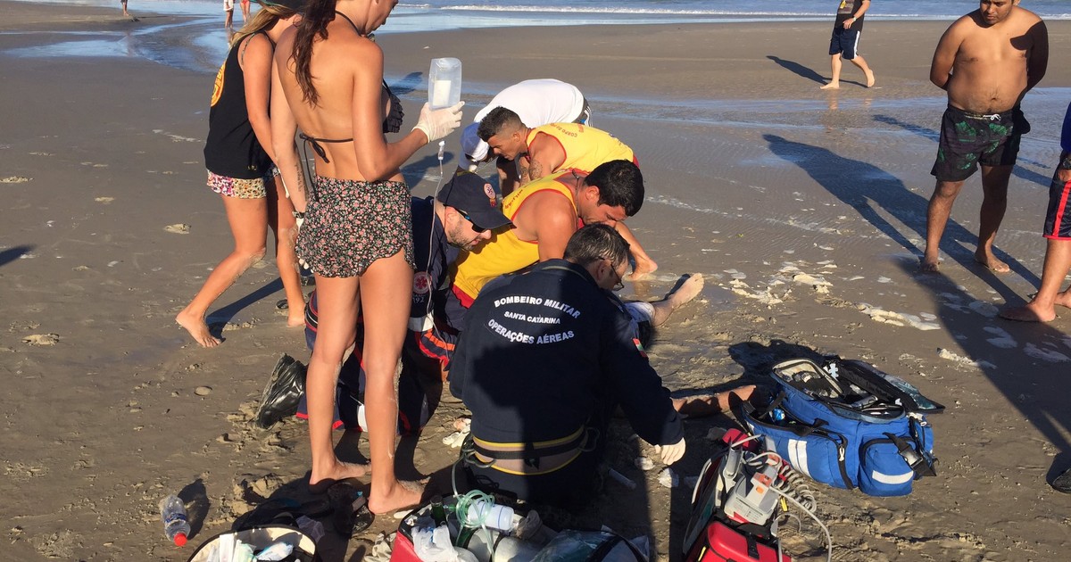 G Turista Argentino Morre Afogado Na Praia Do Santinho Em