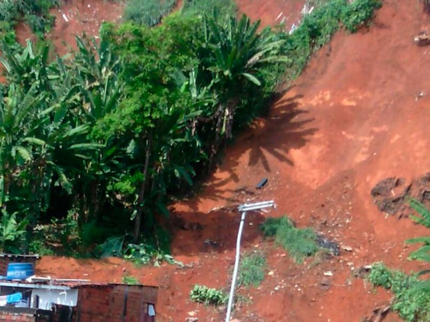 Deslizamento de terra em Salvador (Foto: Jeferson Costa/Arquivo Pessoal)