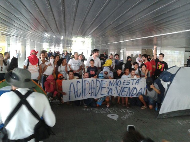 G Em Protesto No Recife Integrantes Do Ocupe Estelita Acampam Na