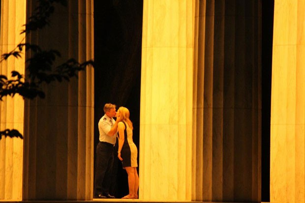 'Flagra' do romântico pedido de casamento em Washington gerou campanha de busca na internet (Foto: Reprodução)