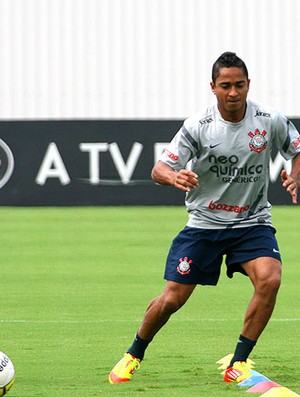 Jorge Henrique no treino do Corinthians (Foto: Anderson Rodrigues / Globoesporte.com)