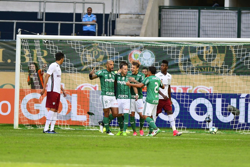 Atuações do Palmeiras: Prass evita empate em vitória decidida por Róger Guedes