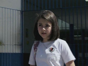 Paulinha, personagem de Klara Castanho, tem lúpus (Foto: Reprodução/TV Globo)