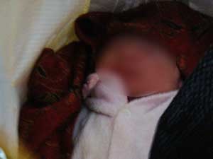 Recém-nascido foi abandonado dentro de sacola em frente de casa no distrito de Sousas, em Campinas, (Foto: Arquivo Pessoal)