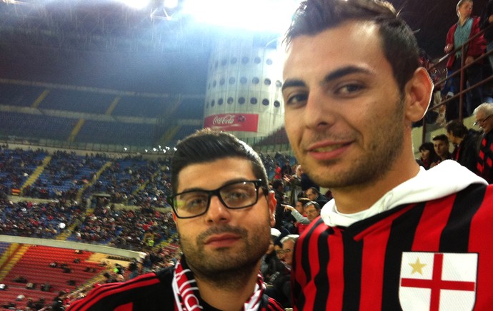 Enrico e Angelo torcedores do Milan (Foto: Claudia Garcia)