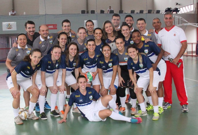 Seleção brasileira de futsal feminino treino brasília (Foto: Naiara Gresta/CBFS)