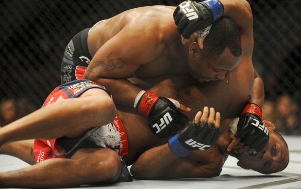 UFC 173 Daniel Cormier; Dan Henderson (Foto: Agência Reuters)