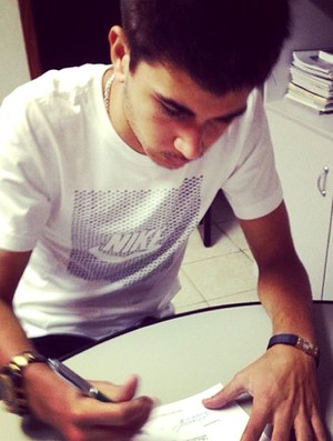 Mattheus contrato Flamengo  (Foto: Reprodução / Instagram)