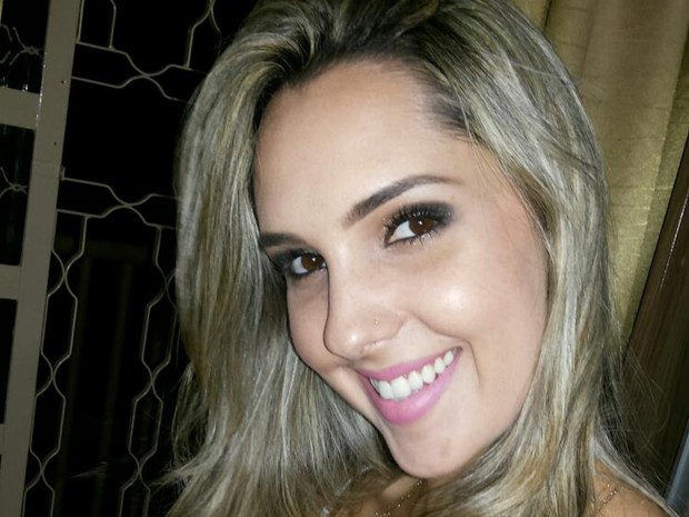 Fisioterapeuta Caillane Marinho é encontrada morta dentro de casa; namorado é suspeito em Goiás (Foto: Reprodução/Facebook)