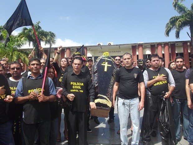 Desembargador determina prisão de responsáveis pela greve de policiais e  bombeiros no RN - .: Rádio Salvador FM 92.3 :.