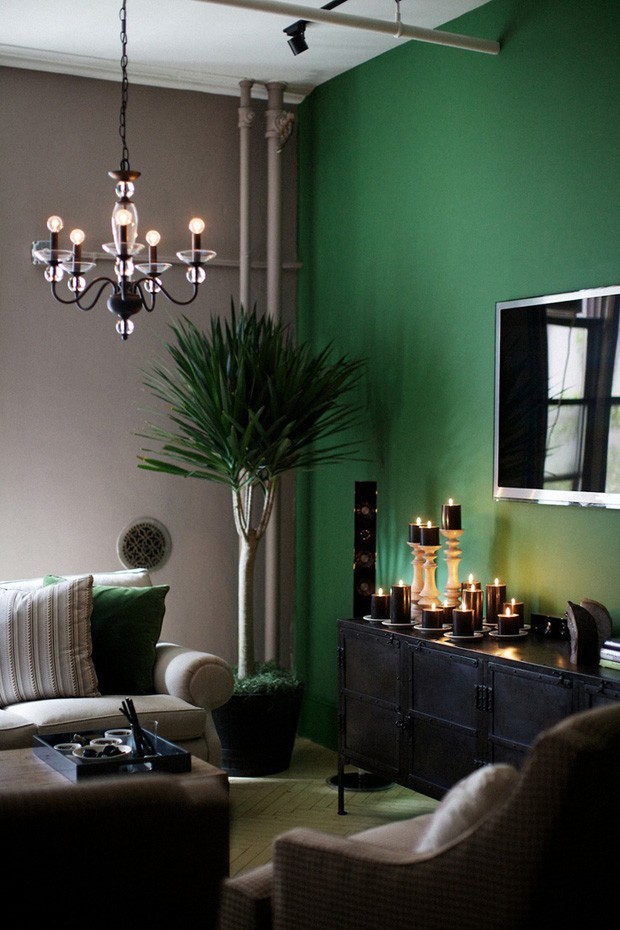 Marcenaria Prática e Parede Verde Escura - Casa de Valentina  Paredes  verdes escuras, Parede verde, Decoração sala estar