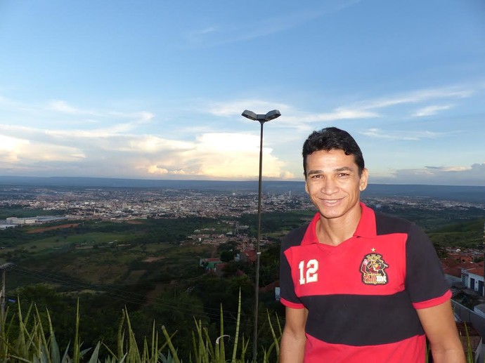 Ronaldo Angelim aposentado em Juazeiro-CE (Foto: Cahê Mota)