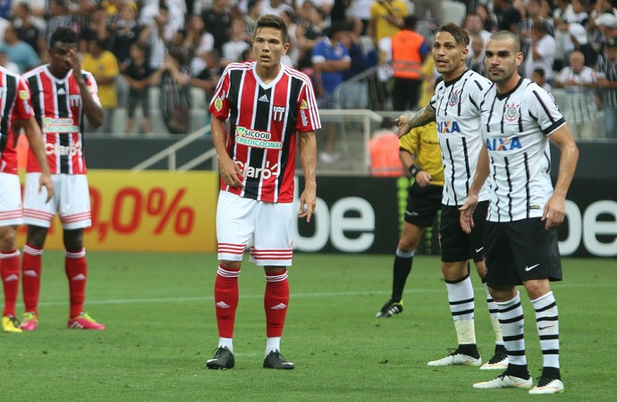 Isaac Prado, atacante do Botafogo-SP (Foto: Rogério Moroti/Ag. Botafogo)