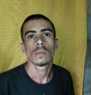 Tatinha foi preso em flagrante no Morro das Cobras (Foto: Divulgação/2º BPM)