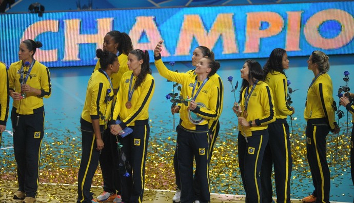 Brasil medalha de bronze mundial feminino de vôlei (Foto: Divulgação / FIVB)