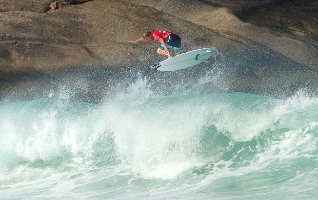 Surfe Taj Burrow na primeira fase do Rio Pro (Foto: Billabong)
