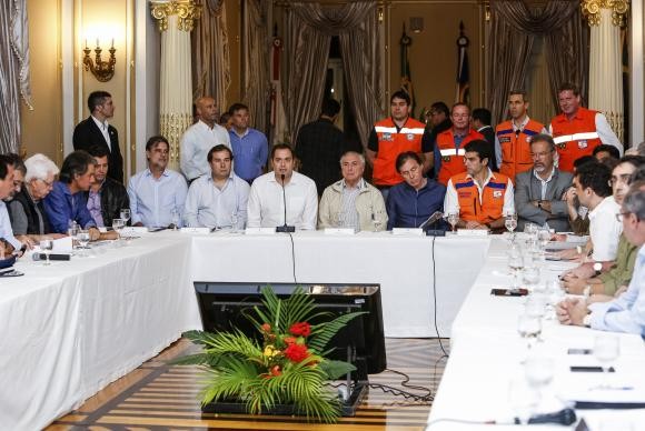 O presidente Michel Temer, durante reunião sobre enchentes que atingem os estados de Pernambuco e Alagoas (Foto: Alan Santos/PR)