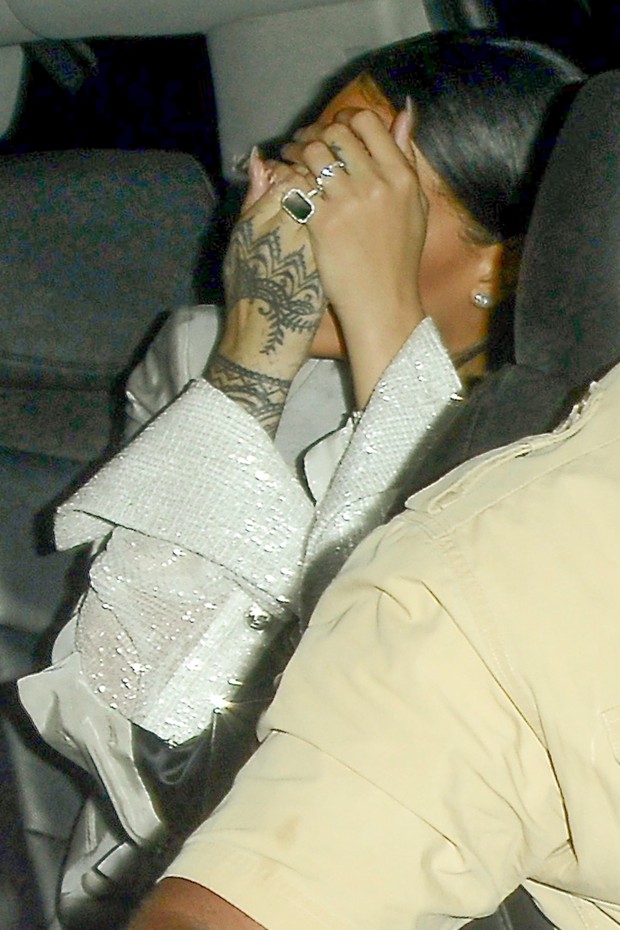 Rihanna em Los Angeles, nos Estados Unidos (Foto: AKM-GSI/ Agência)