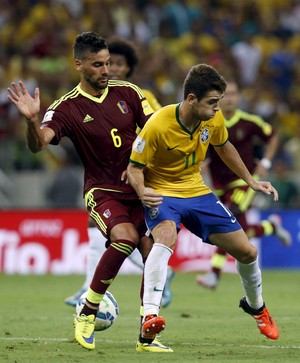 Oscar Brasil x Venezuela eliminatorias (Foto: Reuters)