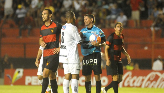 Mancha - Sport x Central (Foto: Aldo Carneiro / Pernambuco Press) Mancha - Sport x Central (Foto: Aldo Carneiro / Pernambuco Press)