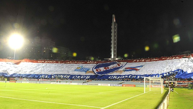 bandeirão torcida Nacional jogo Libertadores (Foto: AFP)
