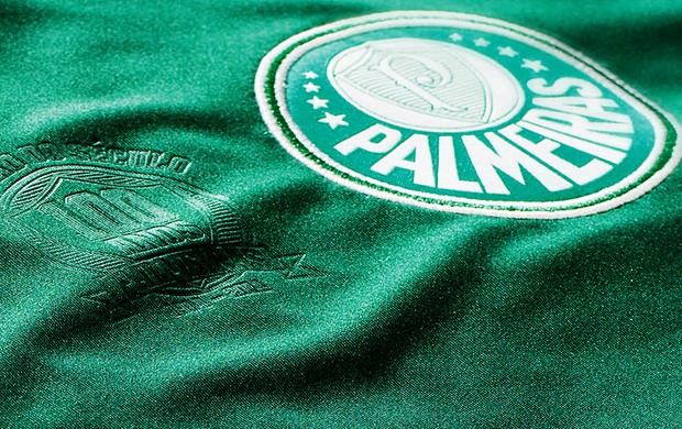 Palmeiras apresenta nova camisa para o centenário Camisa_palmeiras_centenario_div01